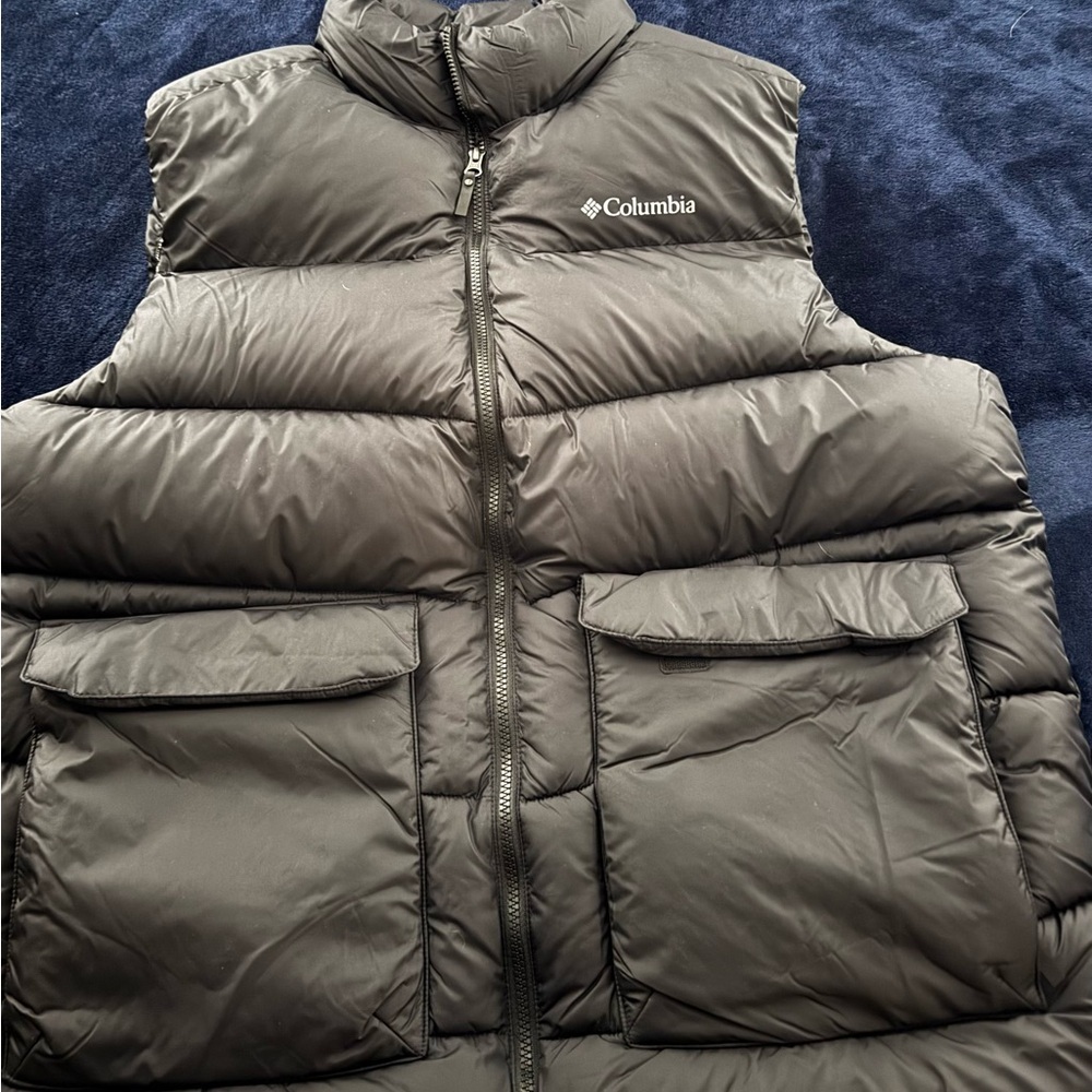 Mens Columbia Lakeport Omni Heat Max Warmth Puffer Vest Sz XL BLACK